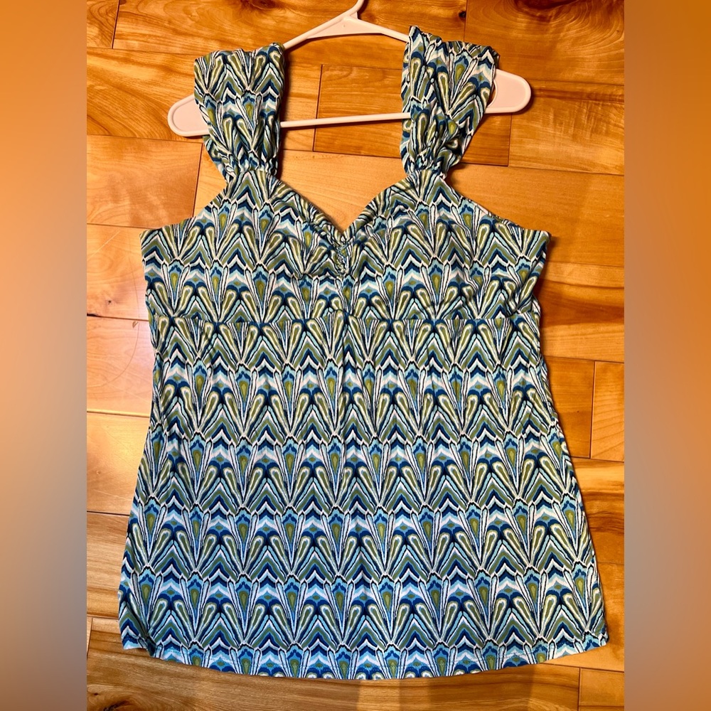Zen_knits patterned tank top gathered on shoulders and breast